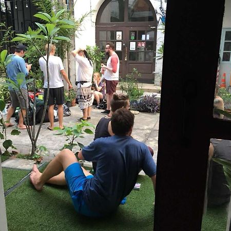 17You Inn Hostel Bangkok Luaran gambar